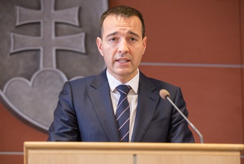 Tomáš drucker odstúpil 7