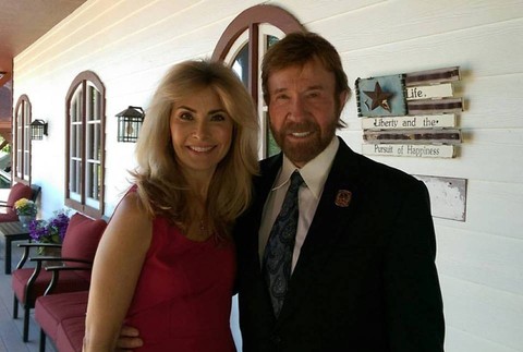 Chuck Norris s manželkou