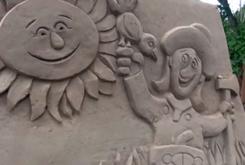 Na Liptove vedia čo s piesokom. Vyrástli z neho rozprávkové sochy