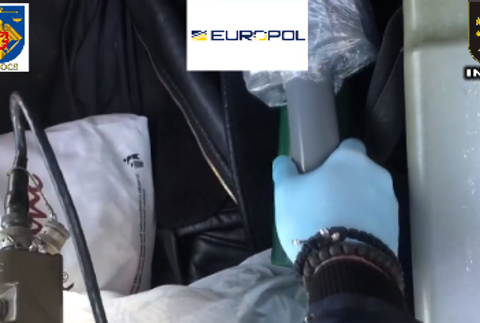 Trojica chcela zo Slovenska previesť rádioaktívny materiál. Predať ho plánovali armáde za tri milióny eur