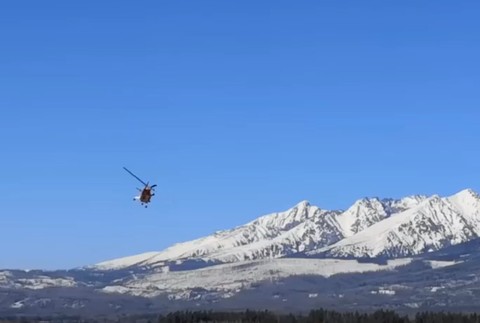 Vo Vysokých Tatrách spadla lavína. Zasiahla dvoch ľudí