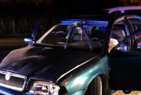 Silný náraz a dvaja zranení. Vodič nedal prednosť v jazde