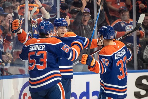 Blackhawks_Oilers_Hockey794927080185