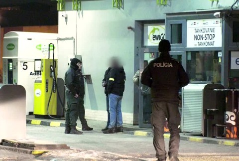 Trezor s peniazmi zmizol z pumpy. Polícia rieši sériu krádeží