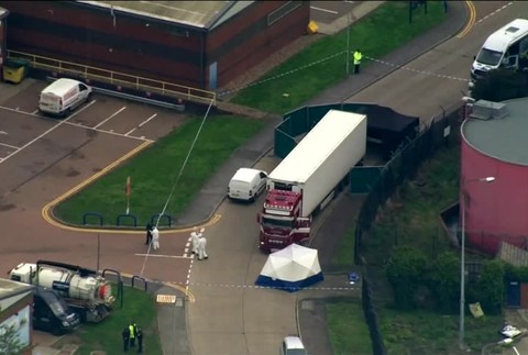 [multi] Polícia objavila v kamióne na juhovýchode Anglicka 39 tiel 3429