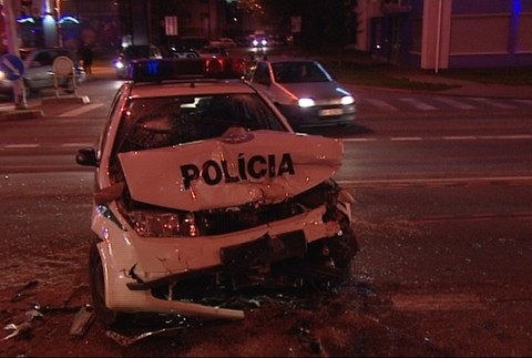 havaria policajne auto panonska cesta policajti