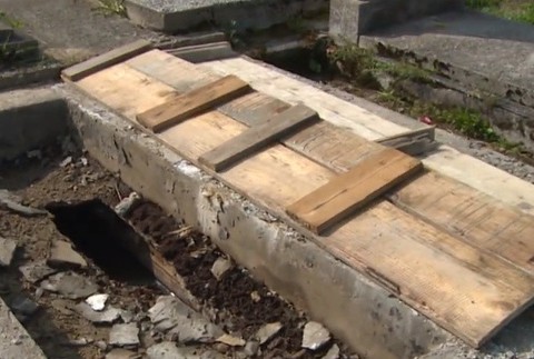 Kamenári nezavreli hrob 