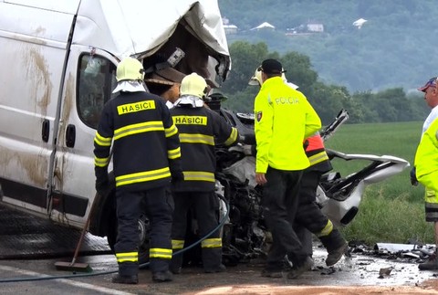 záchranné zložky - smrteľná nehoda 