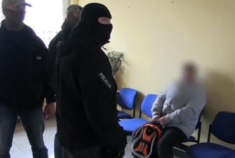 Študentku brutálne zavraždil a stiahol z kože. V 20-ročnom prípade nastal posun