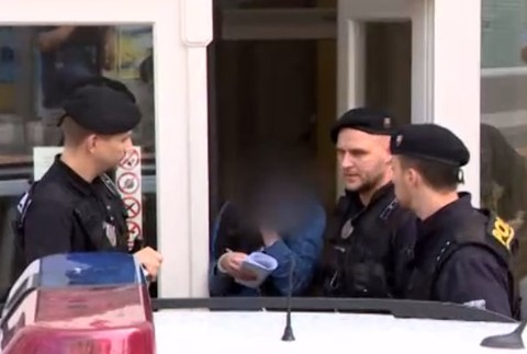 Sudca rozhodoval o väzbe pre Michaelu (22), ktorú obvinili z vraždy muža (39) v Hlohovci. Úmyselné napadnutie poprela