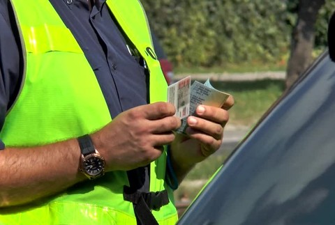 Agresívny vodič napadol ženu na priechode. Snažil sa ju dokonca zraziť