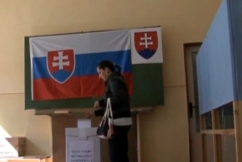 Ilegálne kupovanie hlasov. Prezidentské voľby bude monitorovať polícia