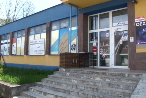 [multi] Vykradnuta elektropredajna 13