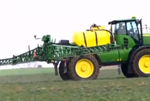 Europoslancov trápi prílišné používanie pesticídov. Pripravujú zmeny