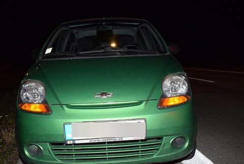 Dvojnásobná zrážka muža. Na mieste zomrel