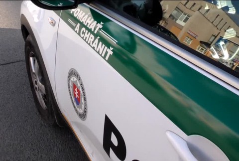 Chlapec bodol matku. Žiakovi základnej školy hrozí väzenie