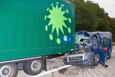 Havária mikrobusu v Nemecku, zomrela Slovenka