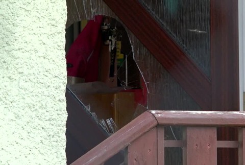 Mladík napadol ženu sekerou