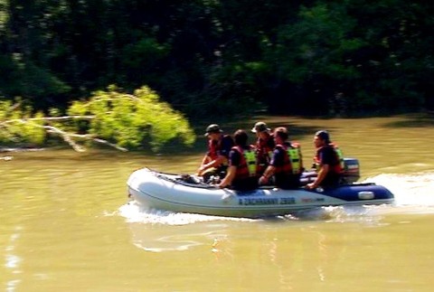 Záchranári potápači pátranie Malý Dunaj nezvestné utopené deti