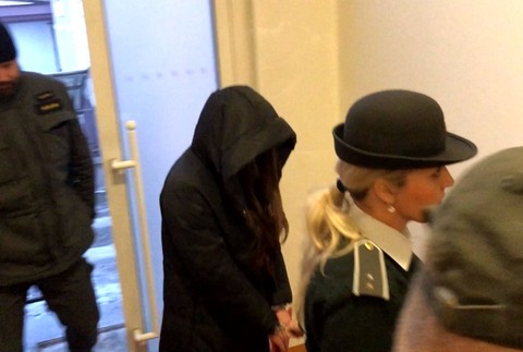 V prípade vraždy 16-ročného Tomáša priviedli obžalovanú Juditu na súd