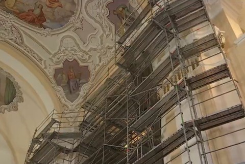 Kostol za forinty. To, čo Slovensku trvalo 7 rokov, maďarská vláda vyzbierala za rok