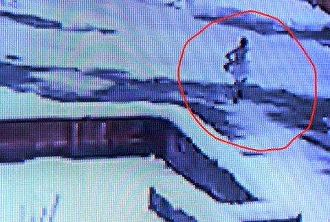  Mladík musel behať nahý mestom. Na sebe mal tento nápis