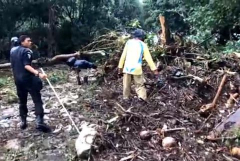 Na vlastnej koži: Obete cunami v Indonézii stúpajú