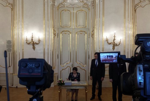 Andrea Kalavská podpis