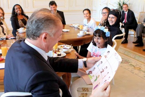 Kiska a utečenci v paláci