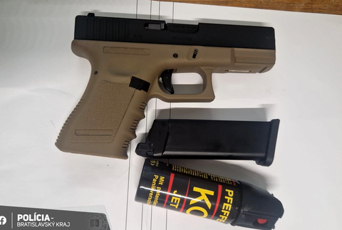 tinedzeri sa vyhrazali rovesnikom (1)