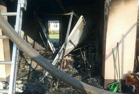 Hasiči zasahovali pri požiari v Žiline. Plamene pohltili novostavbu