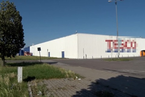 Hasiči zasahovali v známom nákupnom centre. Zákazníkov museli evakuovať