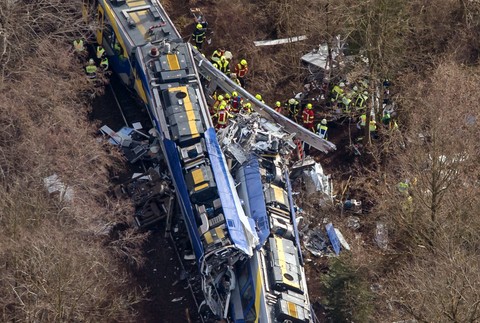 zrážka vlakov v Bavorsku 16