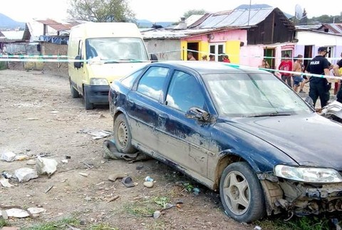 Opitý mladík zrazil dve deti, jedno zomrelo.