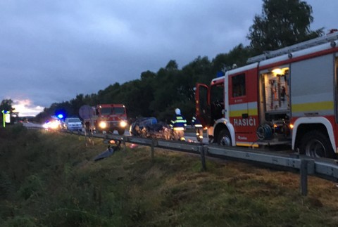 Nehoda, šahy, auto, autobus