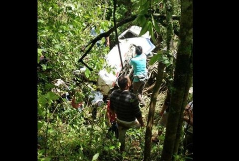 Autobus s futbalistami skončil v priepasti 