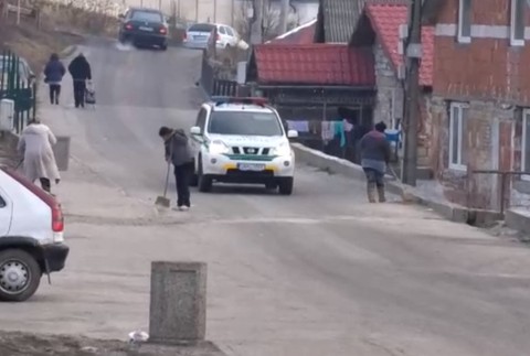 Ďalšia tragédia v osade na Spiši. Záhadne zomrelo dvojtýždňové dieťa