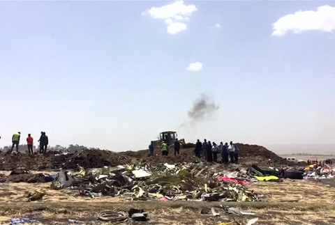 [multi] VN Čierne skrinky 1404