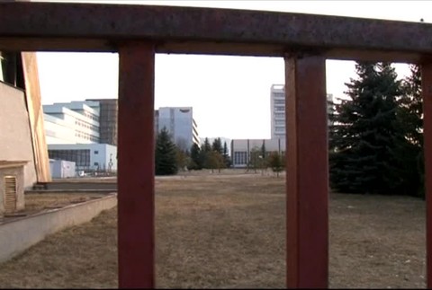 [multi] MO vojak vypadol z okna 449