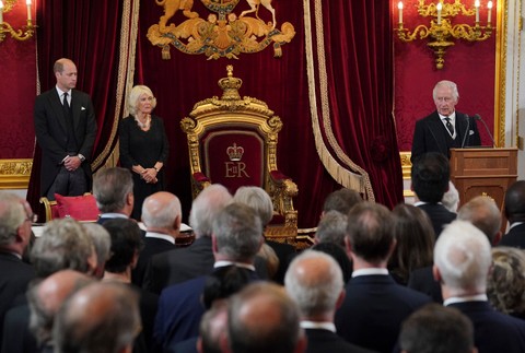 kráľ oficiálne kráľom