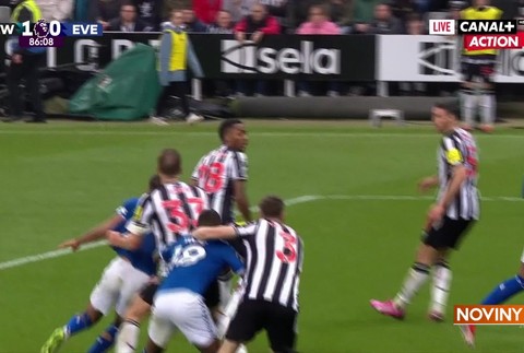 [multi] Futbal_Newcastle 232