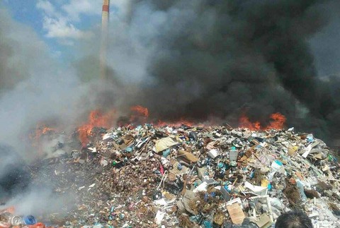 Požiar skládka smeti Kokšov-Bakša 1