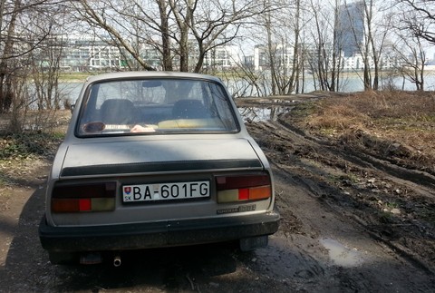 Osobné motorové vozidlo automobil Škoda 120 sivá