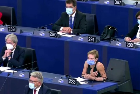 V súčasnosti majú europoslanci v rukách zatiaľ rozhodnutie Súdneho dvora Európskej únie.