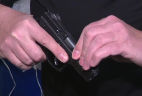 [multi] STRELEC PREŠIEL PSYCHOTESTAMI 9465 (cropped)