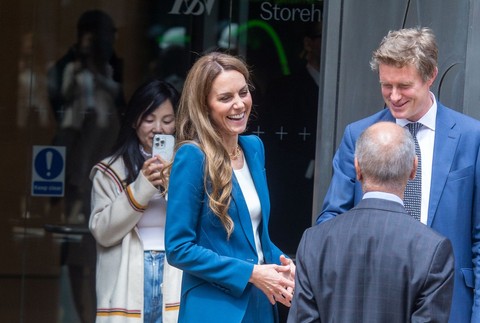 Nákupné maniačky: Modrá farba z filmu Fantastická 4: Prvé kroky - Kate Middleton