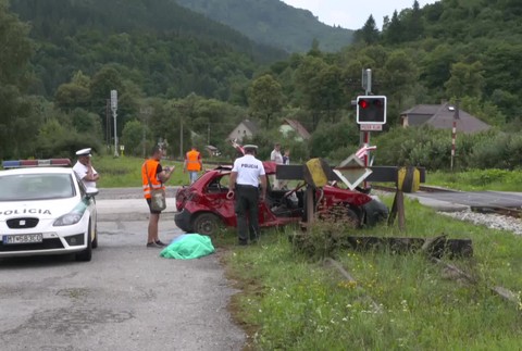 Tragická zrážka auta s vlakom