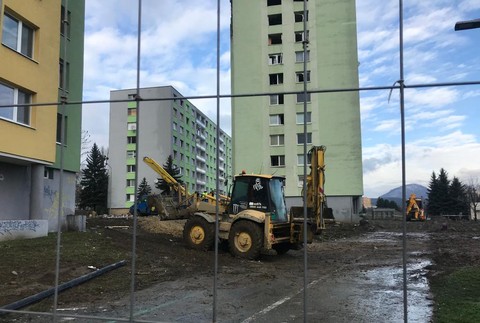 Začali sa prípravy na búracie práce v okolí paneláku č. 7