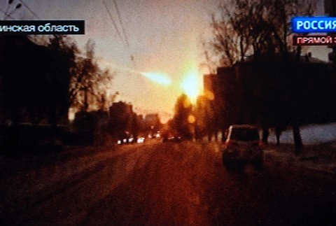 Meteorit pád obloha dym Rusko Sibír svetlo vesmír