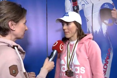 Majsterka sveta Petra Vlhová je doma. V noci pristála v Bratislave